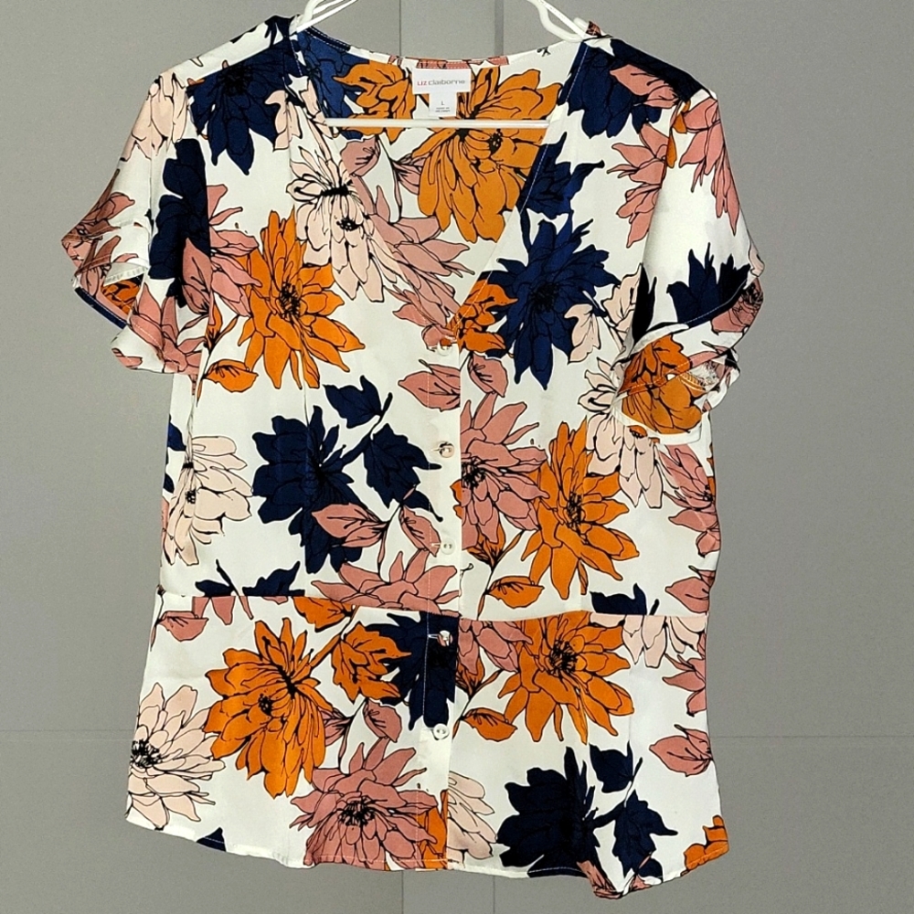 New without tags never worn Liz Clairborne floral flutter sleeves peplum blouse